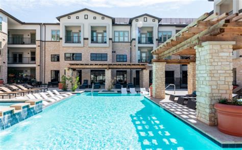 Pet Friendly Apartments in Midland, TX | Monaco Midland