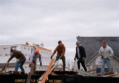 Deadly tornadoes cut path of destruction in Tennessee - December 11 ...