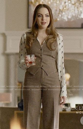 Fallon Carrington Fashion on Dynasty | Elizabeth Gillies | WornOnTV.net