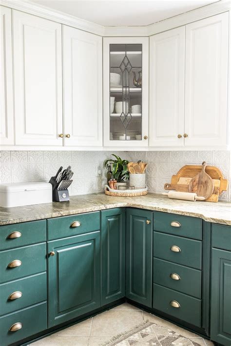 Simplified Decorating: How to Decorate Kitchen Countertops - Bless'er House