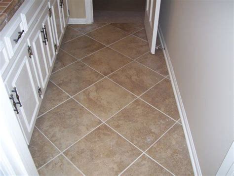 Diagonal tile pattern with large tiles | Patterned floor tiles, Patterned kitchen tiles ...