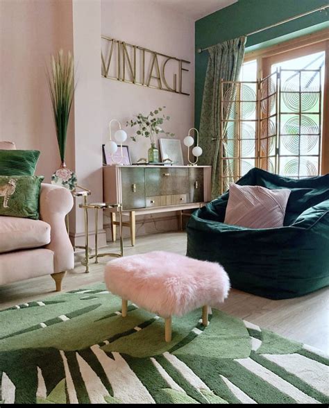 Pink And Green Room Accessories - Mindosofa