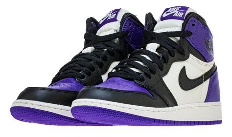 日本製安い NIKE AIR JORDAN 1 Court Purple AJ1 コートパープルの通販 by rosickyyy's shop｜ナイキならラクマ - 好評在庫