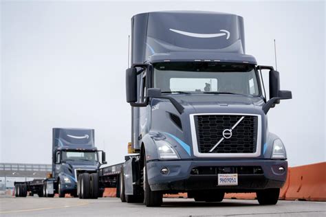 Amazon, Volvo team up on electric trucks at Southern California ports - Los Angeles Times