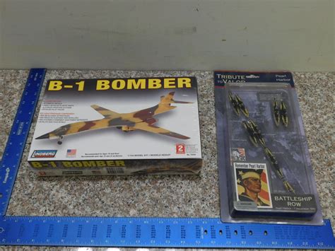 B-1 Bomber Model Kit Lindberg Tribute To Valour Die Cast Signed Boat ...