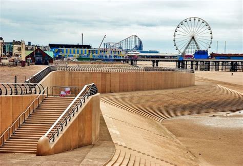 Blackpool Attractions © Mr Eugene Birchall cc-by-sa/2.0 :: Geograph Britain and Ireland