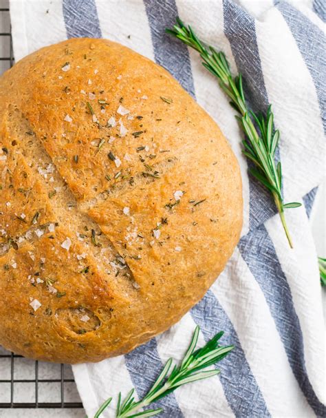 Rosemary Olive Oil Bread {Easy Homemade Bread} – WellPlated.com