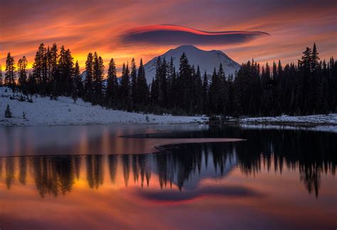 Expose Nature: Tipsoo Lake, Northern Cascade Range, Washington State, USA [OC] [3,000x2055]