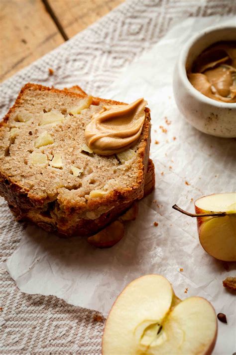 Moist Cinnamon Apple Bread Recipe