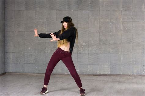 Pretty Girl Performing Contemporary Dance. Stock Photo - Image of artistic, fashion: 104267038