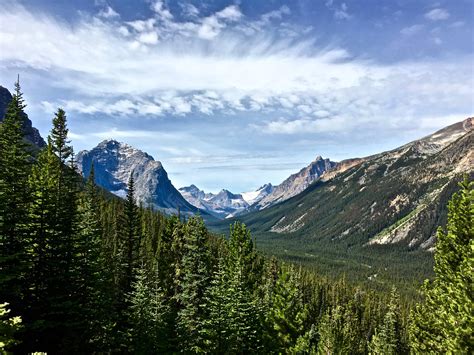 Hiking around Jasper National Park, Alberta, Canada [OC] [4032 x 3024] : r/EarthPorn