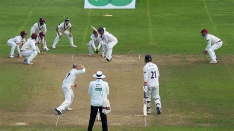 What are the Different types of bowling in cricket?