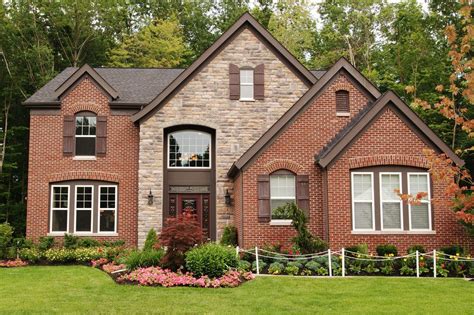 77 Gorgeous Red Brick Houses (Photo Ideas) | Brick exterior house, Red ...