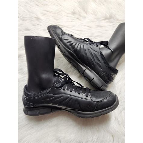 Skechers Women Work Slip Resistant Shoes... - Depop