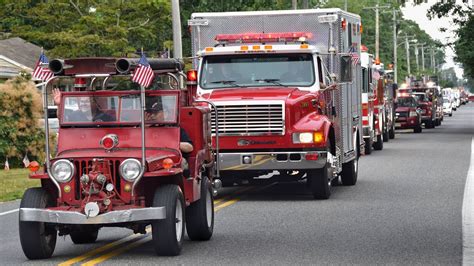 Fire Trucks Lights And Sirens Parade Pine Beach 2023 4th Of July Parade - YouTube