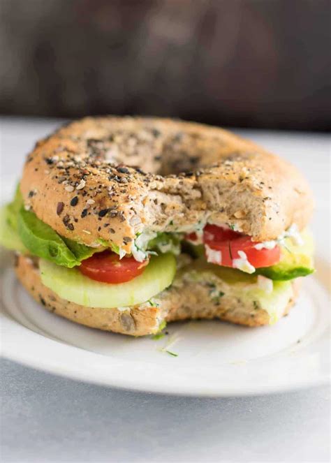 Everything Bagel Veggie Sandwiches with Garlic Dill Cream Cheese ...