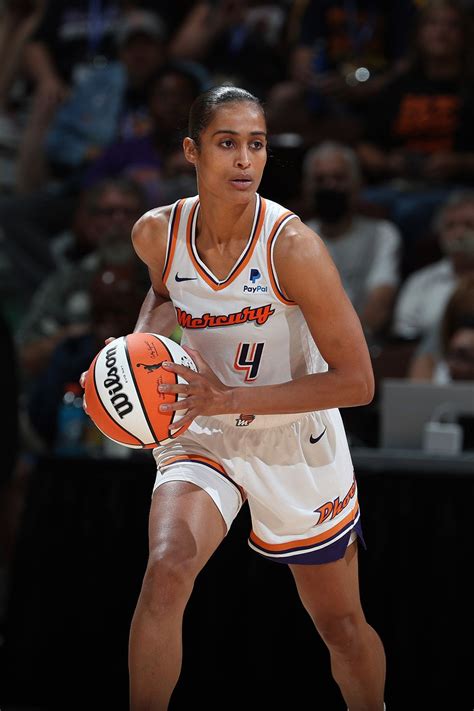 Mercury's Skylar Diggins-Smith Says Team Won't Let Her Use Player Facilities