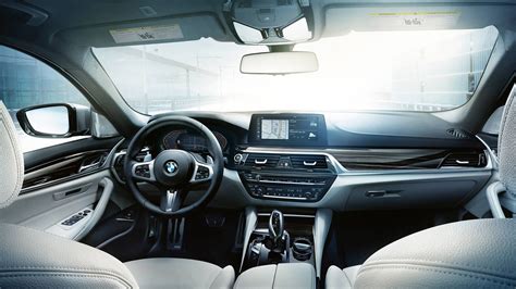 The 2020 BMW 530i is Packed with Technology | Fields BMW of Daytona