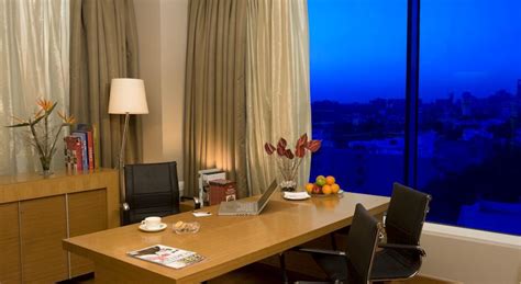 Radisson Blu Suites, Gurgaon | Hotels in Gurugram