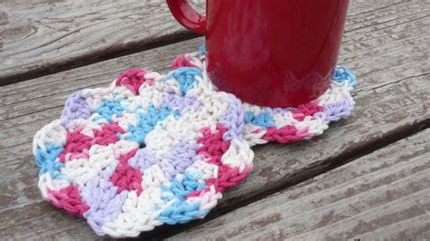 How to Crochet a Simple Flower Coaster