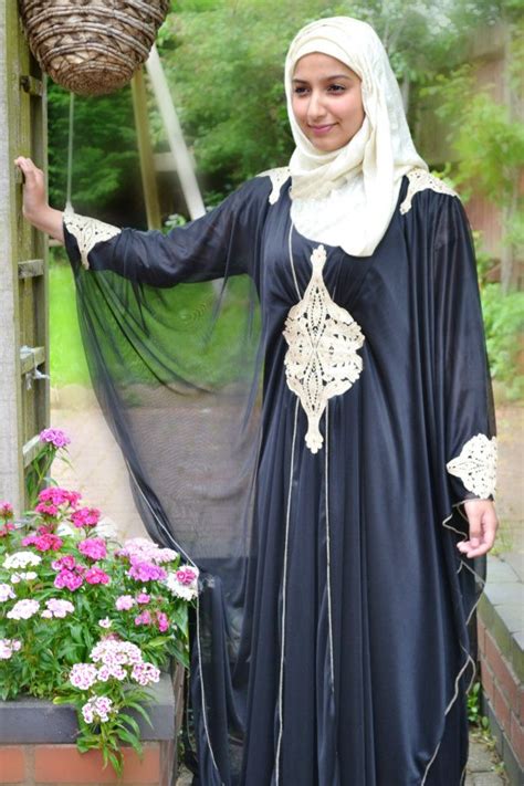 Muslim bridal dresses 2013 - Modest Muslim wedding dresses