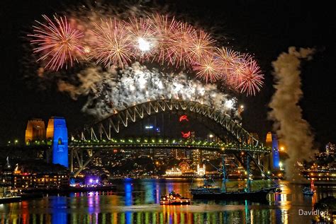 "Sydney New Years Eve Fireworks 2009 - 2010 Sydney Harbour Bridge" by ...