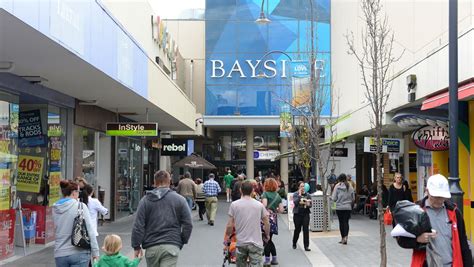 Shoppers ignore warning signals at Frankston’s Bayside Shopping Centre | Leader