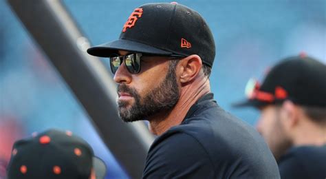 Giants' Gabe Kapler wins 2021 NL Manager of the Year award