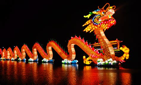 Stunning 4K Ultra HD Wallpaper of a Festive Chinese New Year Dragon