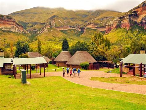 Golden Gate Highlands National Park, Clarens | Tourist places, Places ...