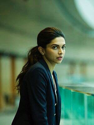 Tamasha Deepika Padukone | Deepika padukone style, Dark beauty ...