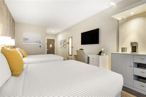 Calabasas, CA Hotel Accommodations | Cambria Hotel Calabasas