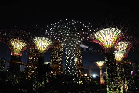 Night at Gardens by the Bay Stock Image - Image of metropolis, fireworks: 26841681