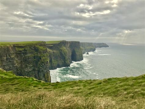 Cliffs of Moher, Co.Clare, Ireland [OC] [4023 x 3024] : r/EarthPorn