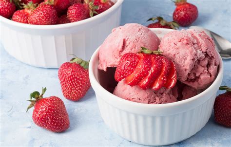 Fresh Vegan Strawberry Ice Cream - A Plantiful Path