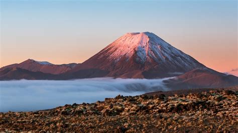 Ngauruhoe volcano at sunset, Tongariro National Park, North Island, New ...