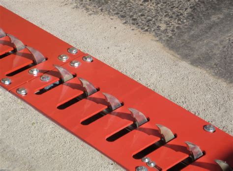 COBRA 6' (1829 mm) In-Ground Traffic Spike Section - Powder Coated Red - 11600P | Traffic Spike ...