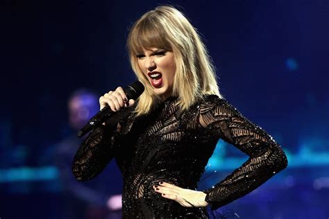 Taylor Swift Announces New Album 'Reputation'