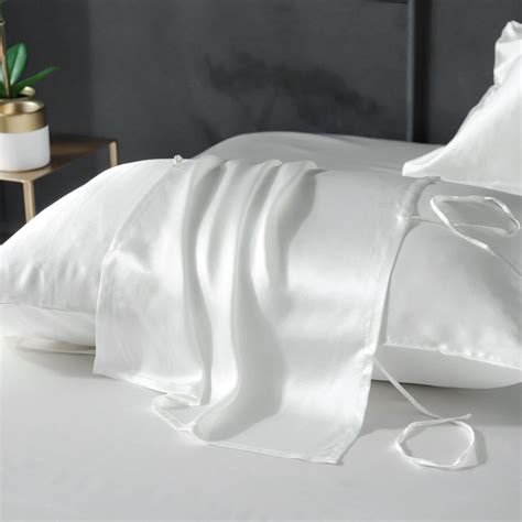 How Often Should I Change My Silk Pillowcase | Storables