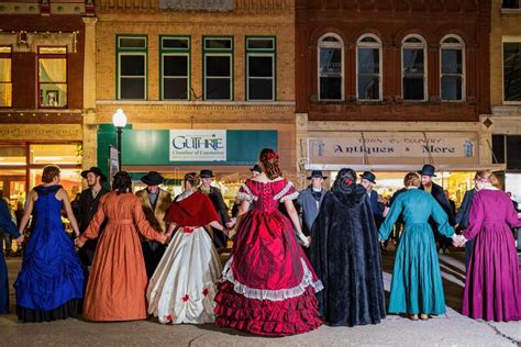 Night View of the Famous Guthrie Victorian Walk Editorial Stock Image ...