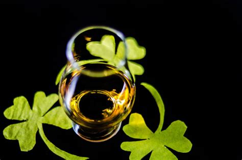 A GUIDE TO IRISH WHISKEY: HISTORY, PRODUCTION AND TASTING NOTES