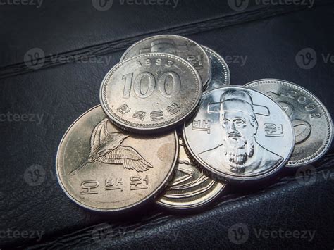 KOREAN COIN KOREA MONEY, CURRENCY, CONCEPT, BUSINESS 6192489 Stock ...