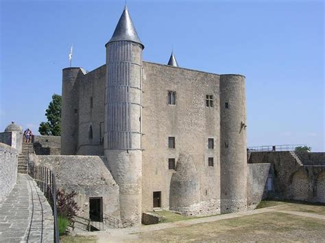 Noirmoutier Château - Sightseeing in Noirmoutier in the Vendée - Île Ô ...