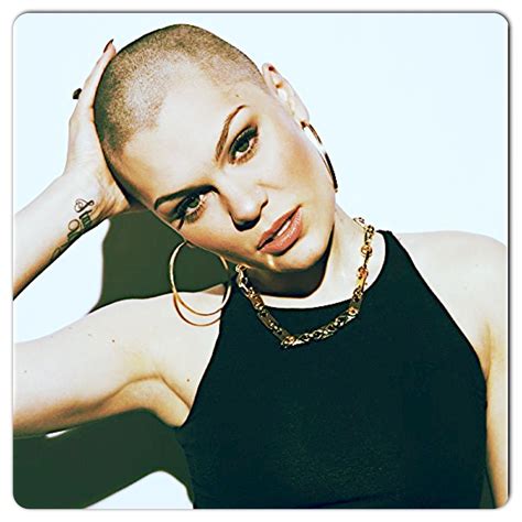 Jessie J's new haircut 2013!!!! | Shaved head women, Bald women, Jessie j