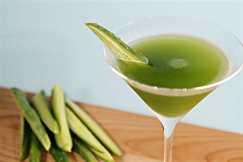 Cucumber martini with Hendrick's gin | Recipe | Food & Style