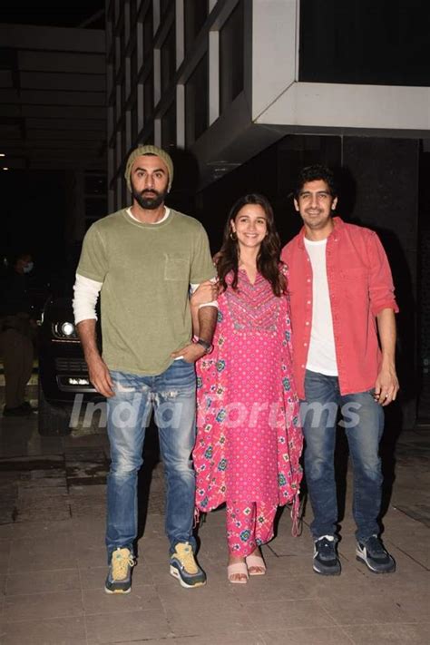 Alia Bhatt, Ranbir Kapoor, Ayan Mukerji spotted at Dharma production in Andheri Photo