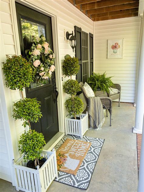 20++ Front Of House Decor Ideas - PIMPHOMEE