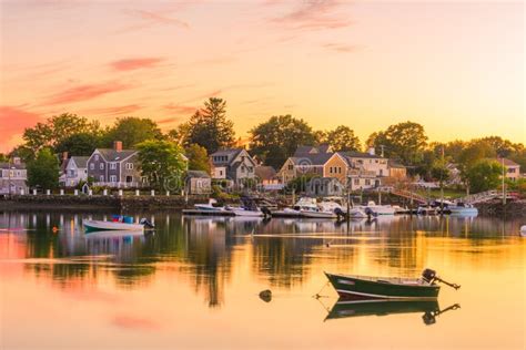 Portsmouth, New Hampshire, USA Editorial Image - Image of pond ...