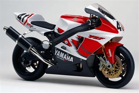 Classic or crusher? Yamaha YZF-R7 OW02 | MCN