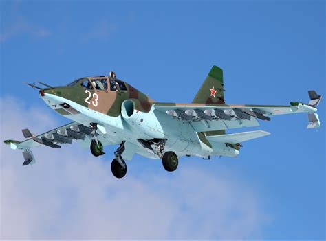 Российский штурмовик-бомбардировщик Су-39